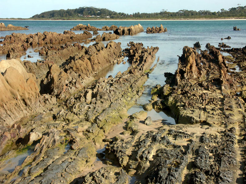 Rocks at North Broulee