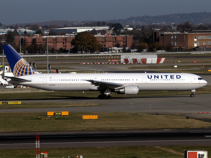 N76054 LHR 13-11-17 FB.jpg