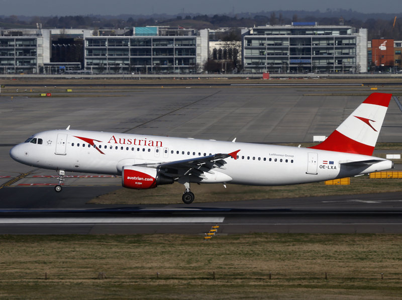 OE-LXA LHR 12-02-18 FB.jpg