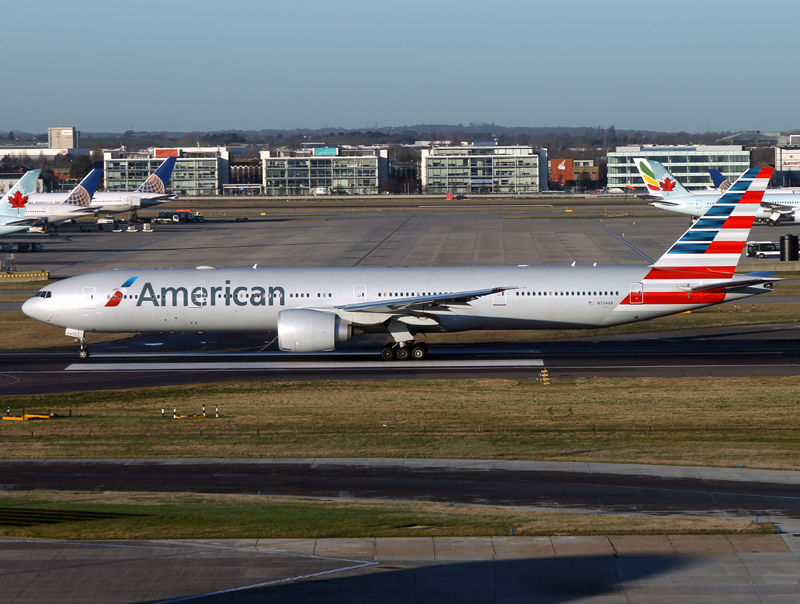 N734AR LHR 12-17 fb.jpg