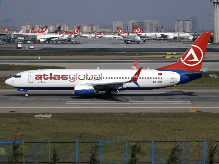B737-800 TC-SNT