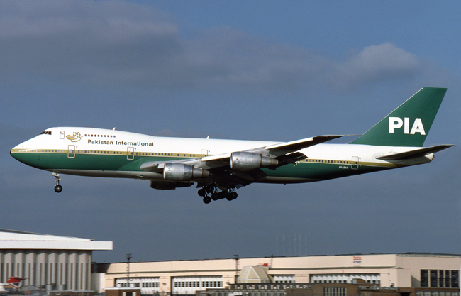 B747-200 APBAK