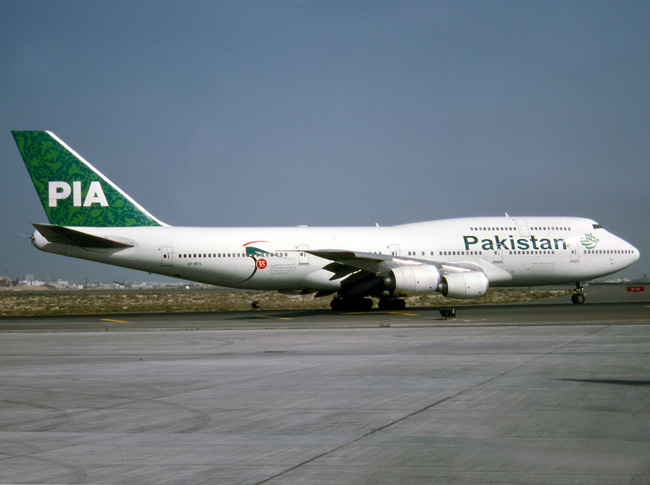 B747-300 APBFX