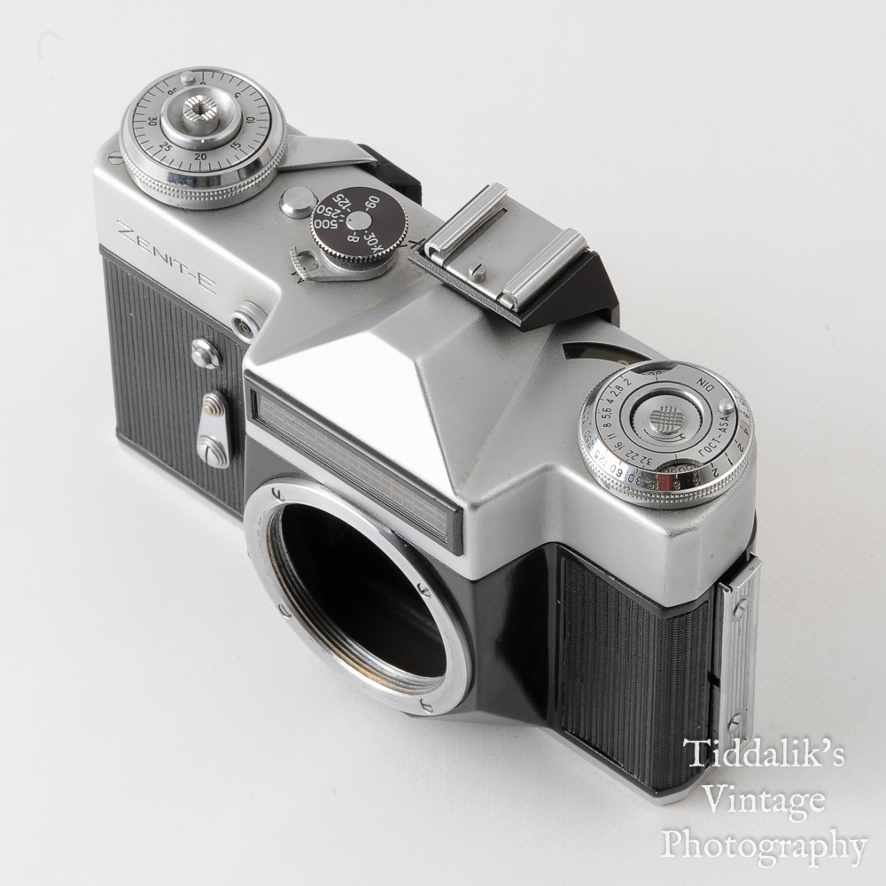 03 Zenit Zenith E 35mm Film SLR Camera Body with Case .jpg
