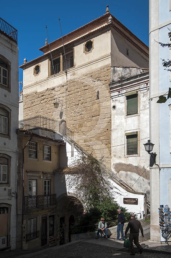 Arco e Torre de Almedina (MN)