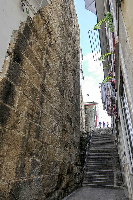 A Cerca Moura e Vestgios da Romana