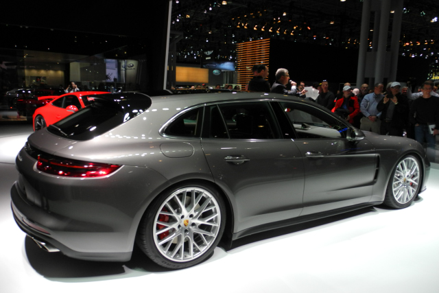 2018 Porsche Panamera Sport Turismo (0513)