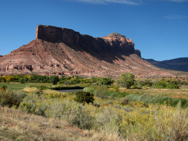 Heading north on CO-141 toward Gateway (6571)