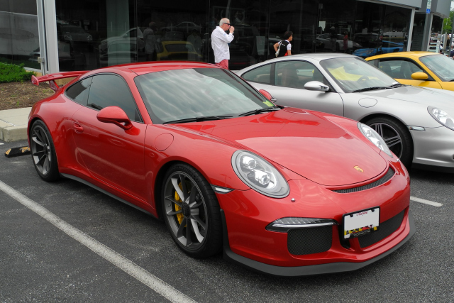DISPLAY OF SIGNIFICANT PORSCHES: 2014 Porsche 911 GT3 (991.1) (3183)