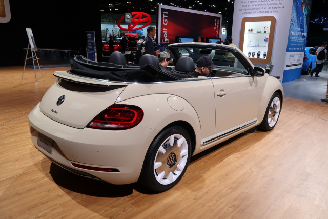 2019 Volkswagen Beetle Cabriolet Final Edition (1641)