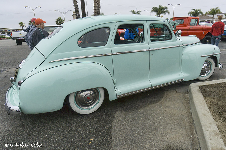 Plymouth 1946 Sedan DD 7-1-17 (3) S.jpg