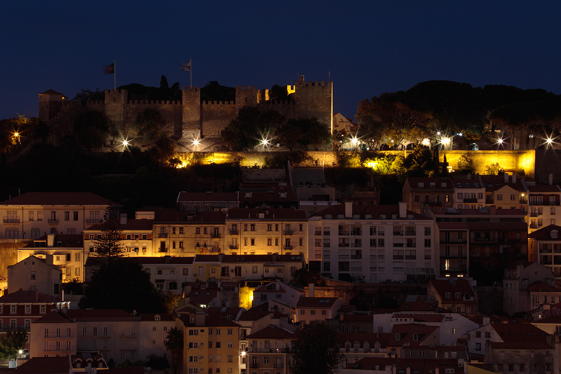 Castelo de Sao Jorge at dawn