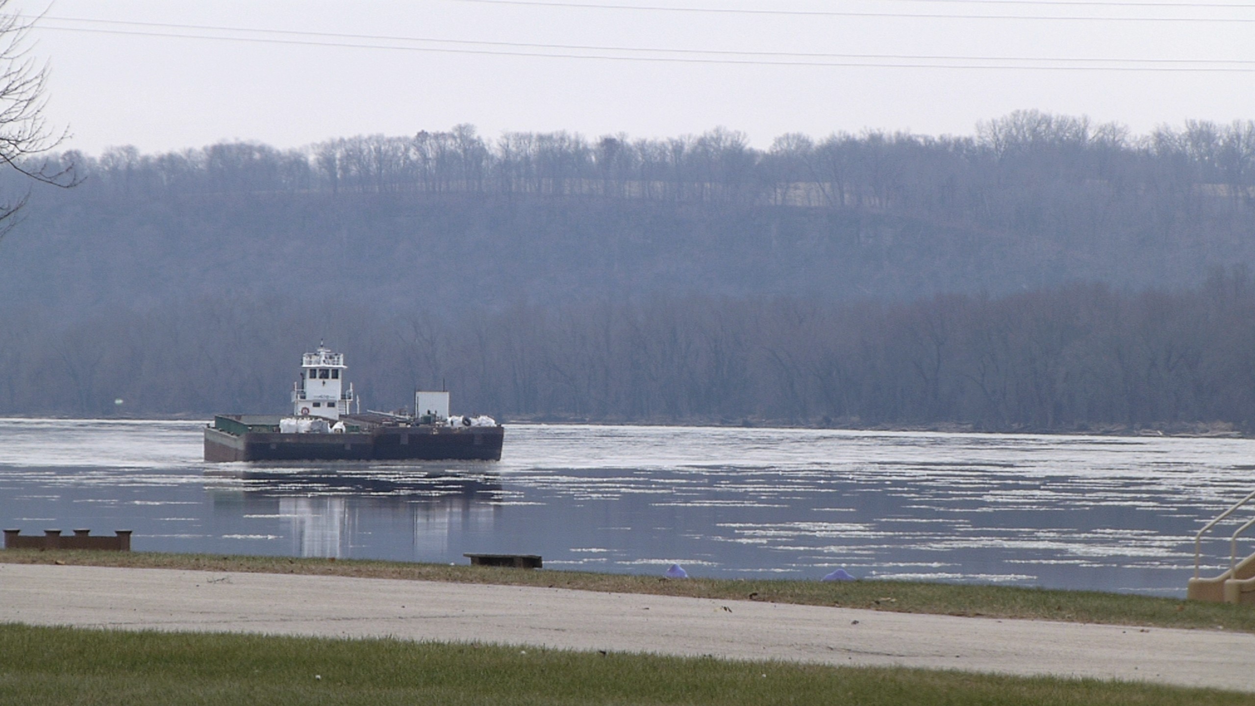 29 Nov Tow among the ice