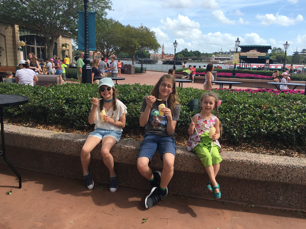 France, Epcot.