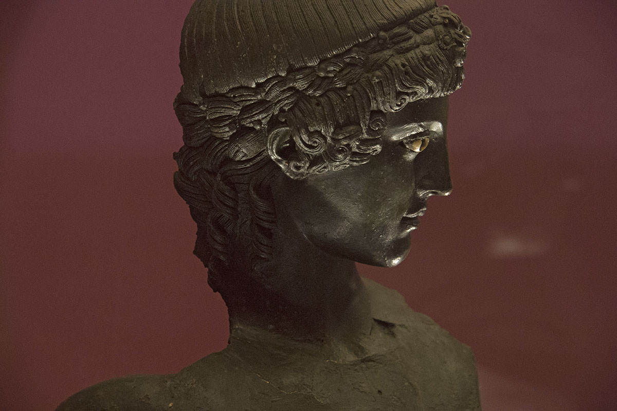 Bursa Archaeological Museum May 2014 6989.jpg