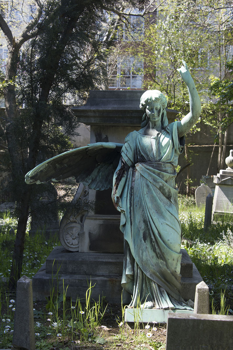 Istanbul Protestant Cemetery march 2017 3677.jpg
