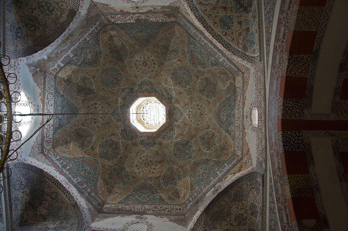 Edirne Old Mosque Above entrance march 2017 2812.jpg