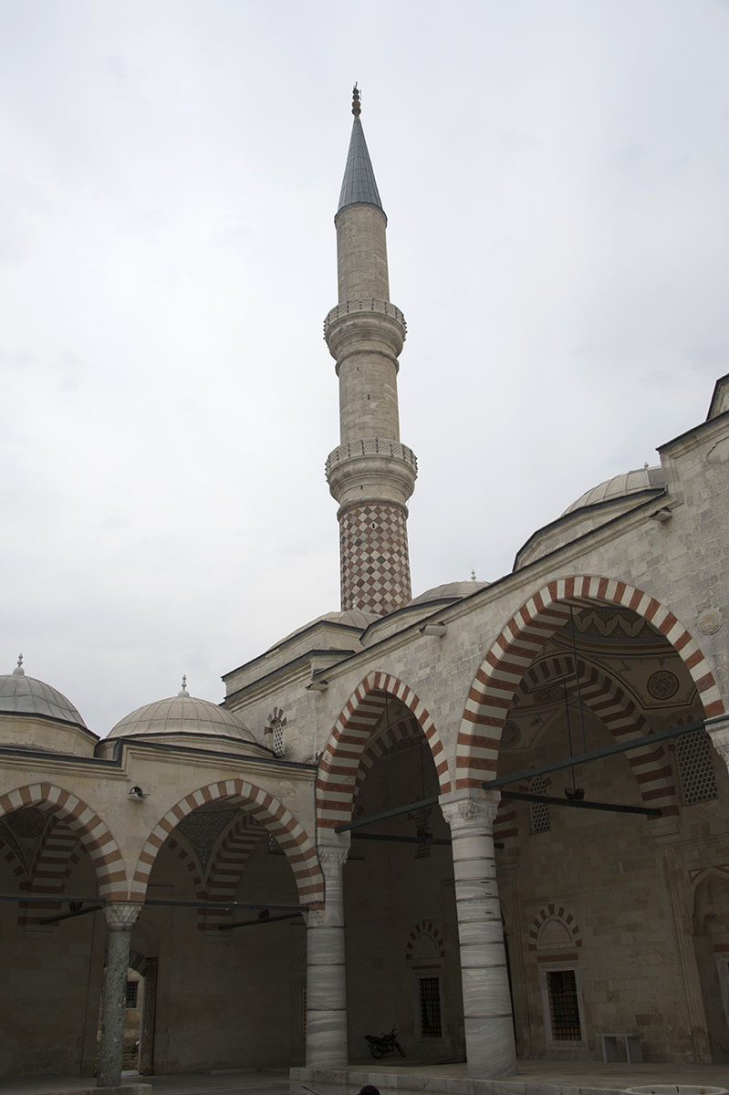 Edirne Uc Serefeli Mosque march 2017 2994.jpg