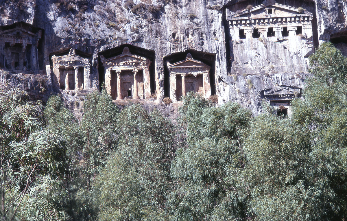 Dalyan Rock Graves 98 031.jpg