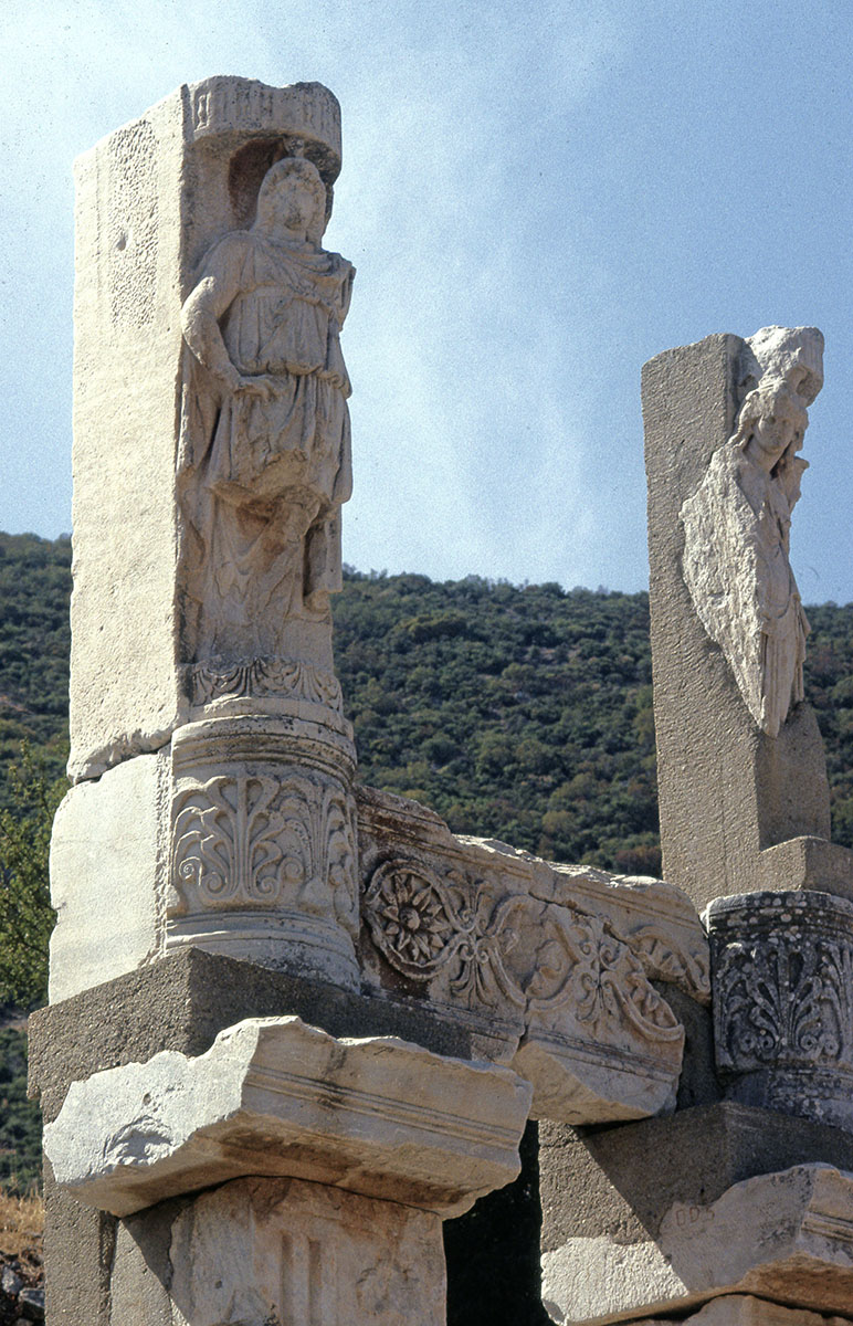 Efese 92 042.jpg