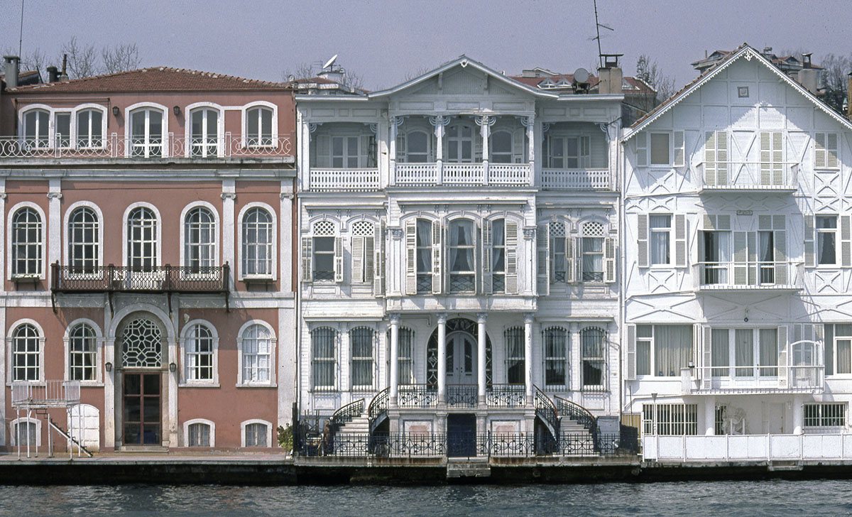 Istanbul Bosporus 96 024.jpg