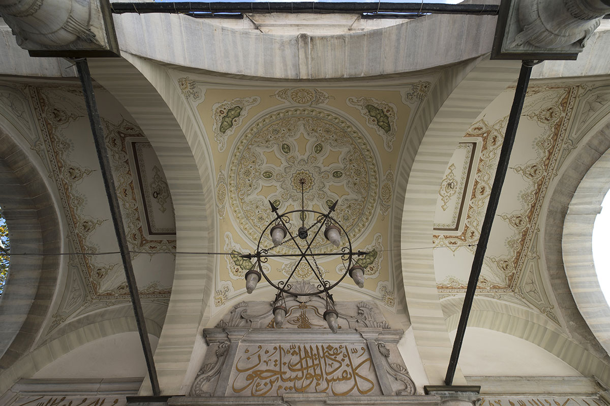 Istanbul Shah Sultan Mausoleum october 2018 7242.jpg