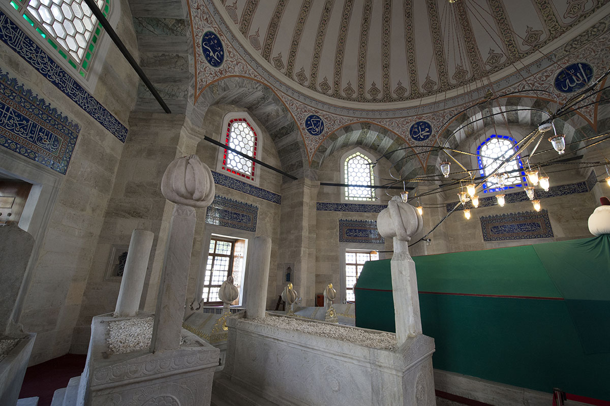 Istanbul Siyavus Pasha Turbesi Eyup october 2018 7166.jpg