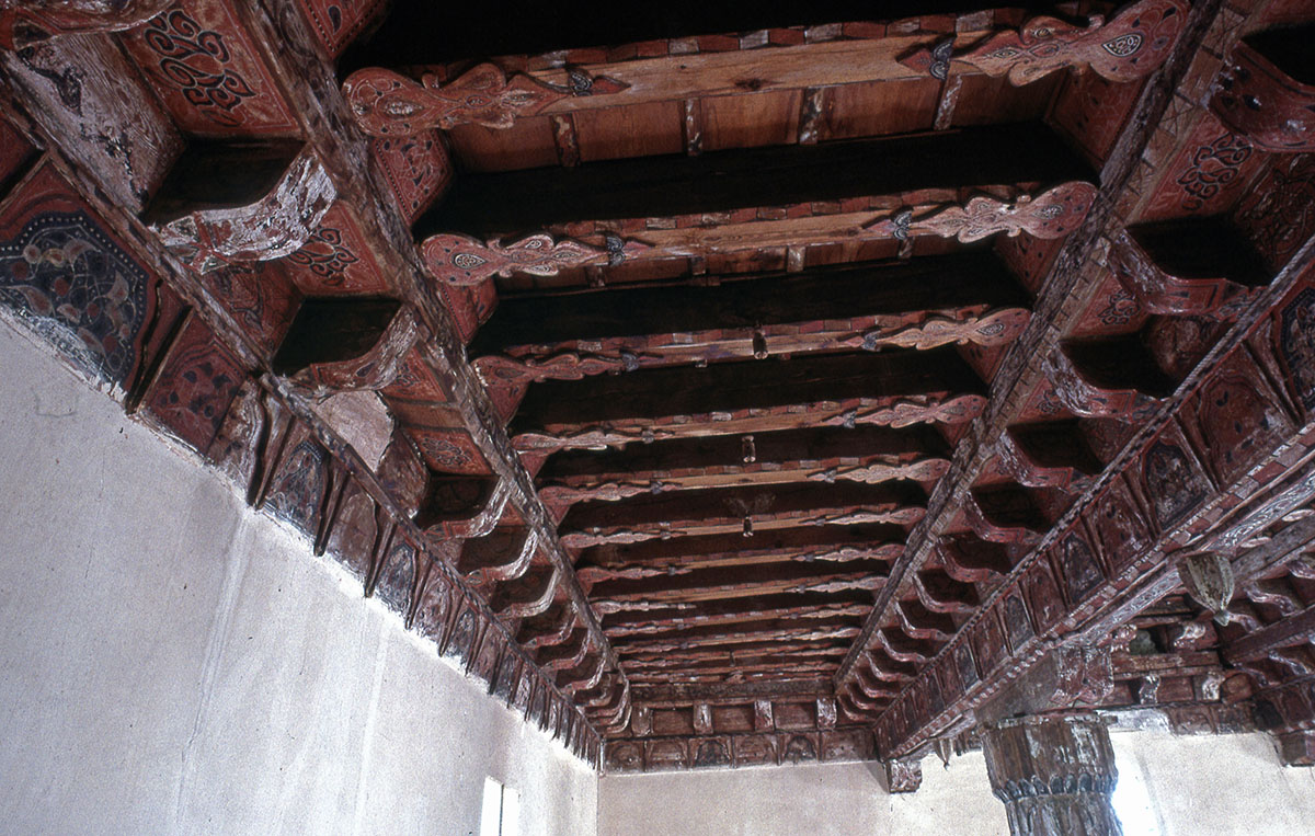 Kasaba mosque interior 3.jpg