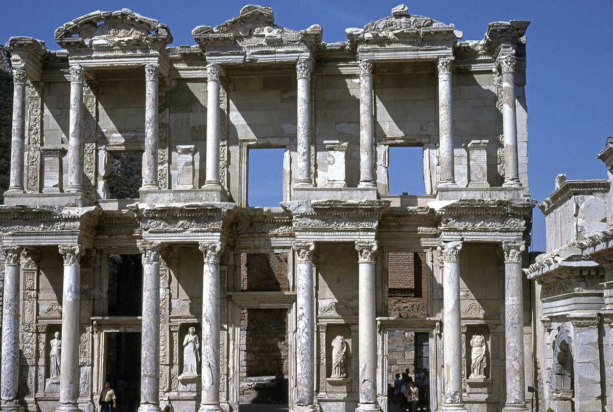 Efes Celsus library