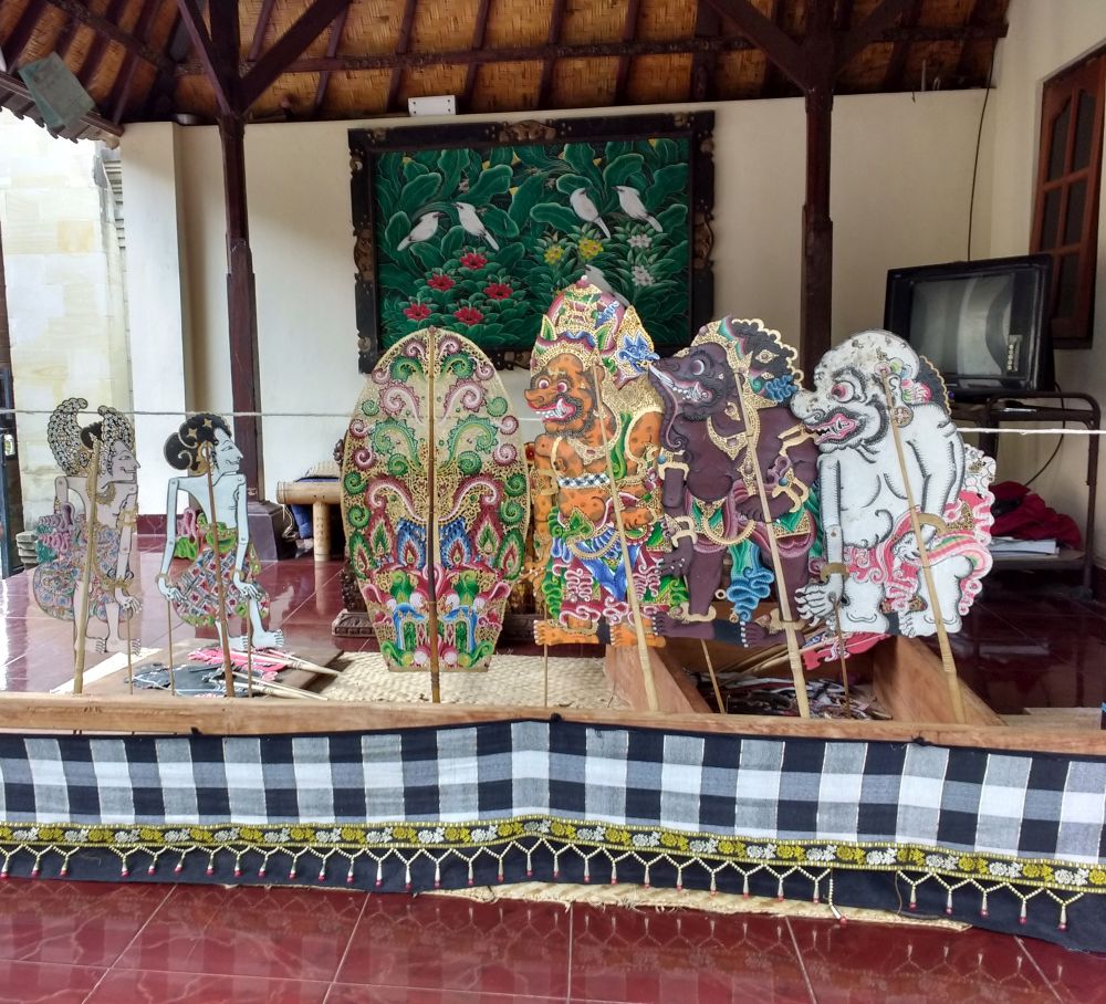 Puppets used by a Bali puppet master