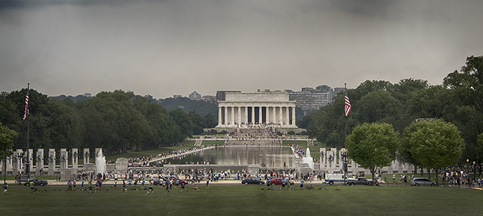 WWII Memorial with Lincoln Memorial
