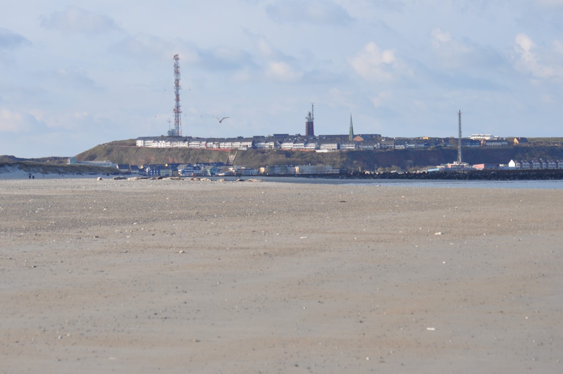 View across Dune Islands North Beach towards Heligoland