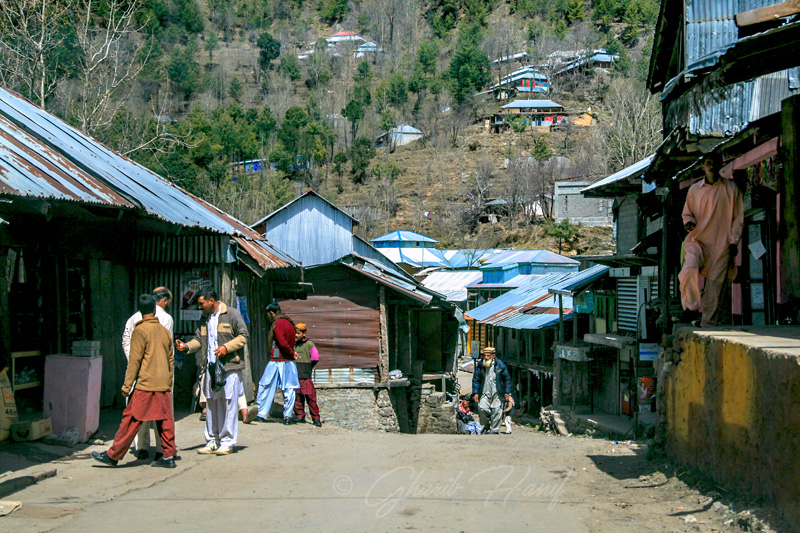 Bazaar near Khaigala