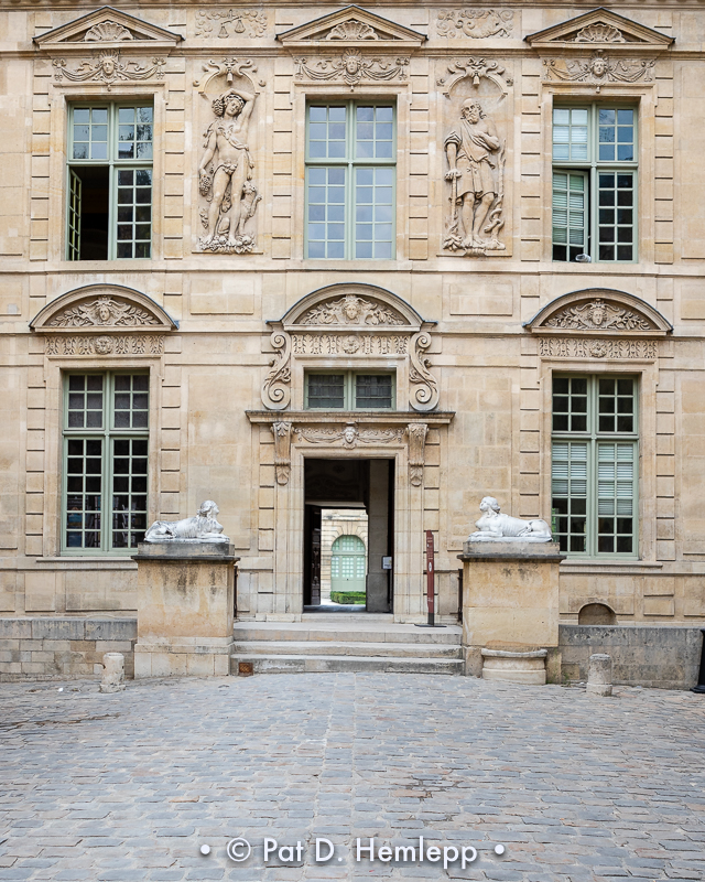 Htel de Sully