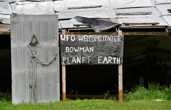 'UFO Welcome Center' 3406