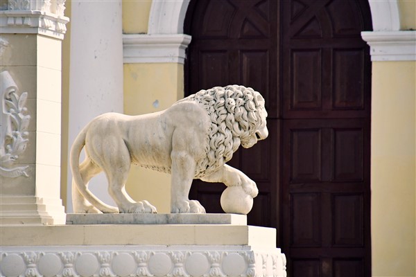 CUBA_3141 Lion, Parque Jose' Marti