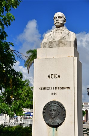 CUBA_3143 Tomas Acea, Parque Jose' Marti