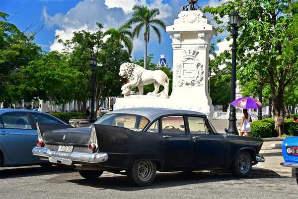 CUBA_3148 Plymouth - Parque Jose' Marti