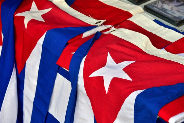 CUBA_3244 Cuban flags for sale