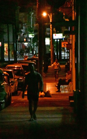 CUBA_3538 Night streets