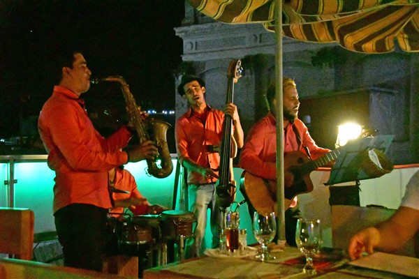 CUBA_3544 Dinner music at Casa Prado