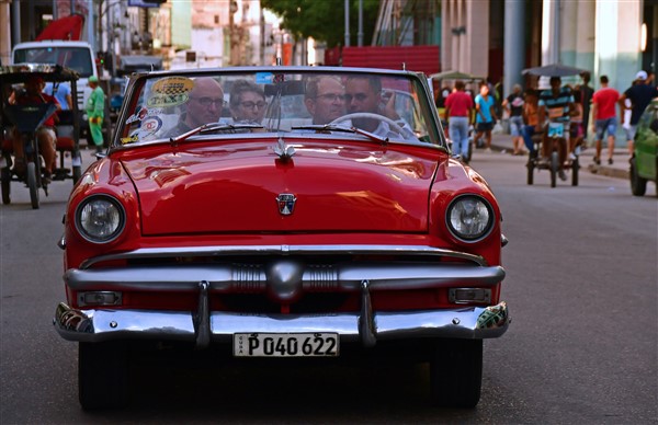 CUBA_4006 Rolling through Habana