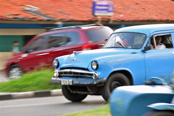 CUBA_4049 Rolling through Habana