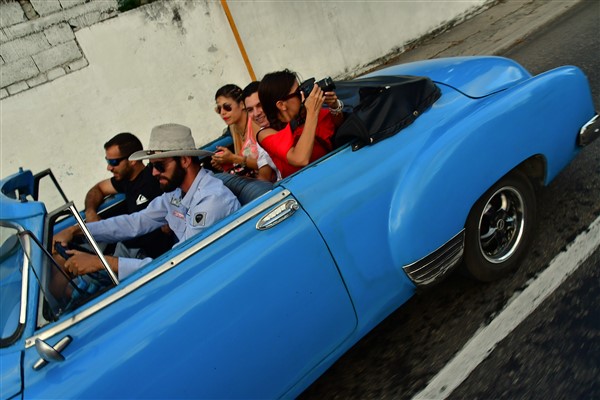 CUBA_4156  Rolling through Habana