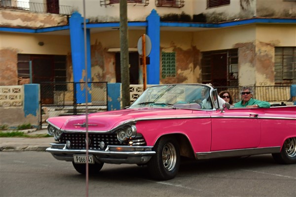 CUBA_4181 Rolling through Habana