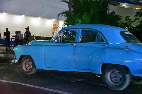 CUBA_4482 Night traffic
