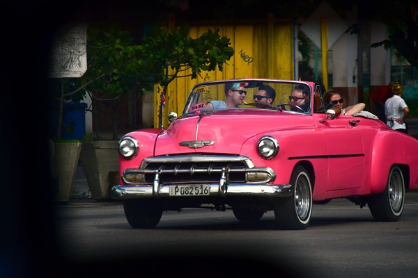 CUBA_5493 Rolling through Habana
