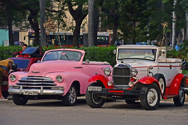 CUBA_5822 Chevy and Ford. Together at last!