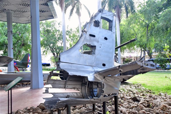 CUBA_5929 Tail of downed plane - Museo de la Revolucion