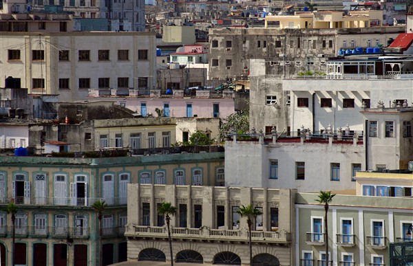 CUBA_619 Habana harbor front